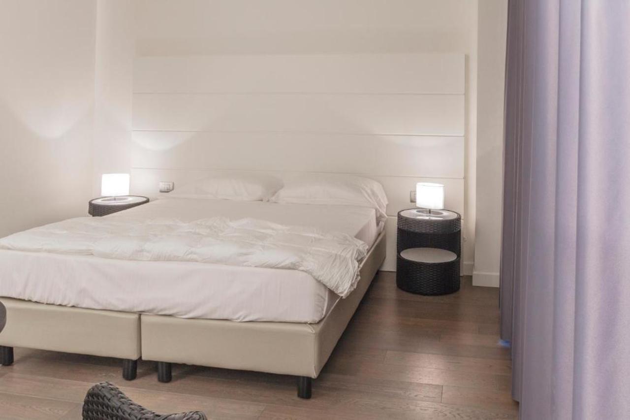 Tag Hotel