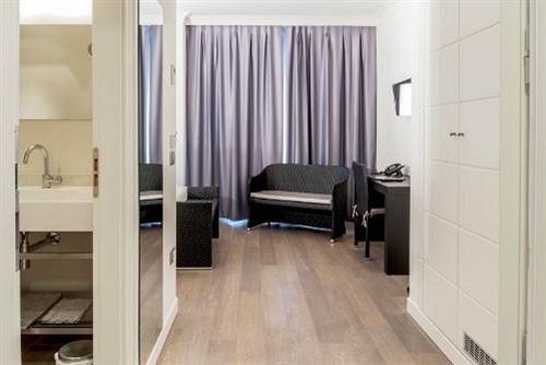 Tag Hotel